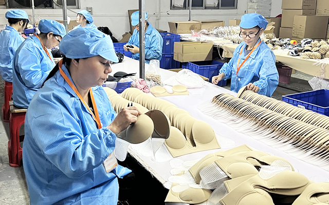 Sweetyle professional packaging department for custom OEM and private label orders