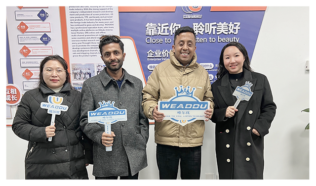 Sweetyle experts demonstrating product durability and adhesive strength to global visitors